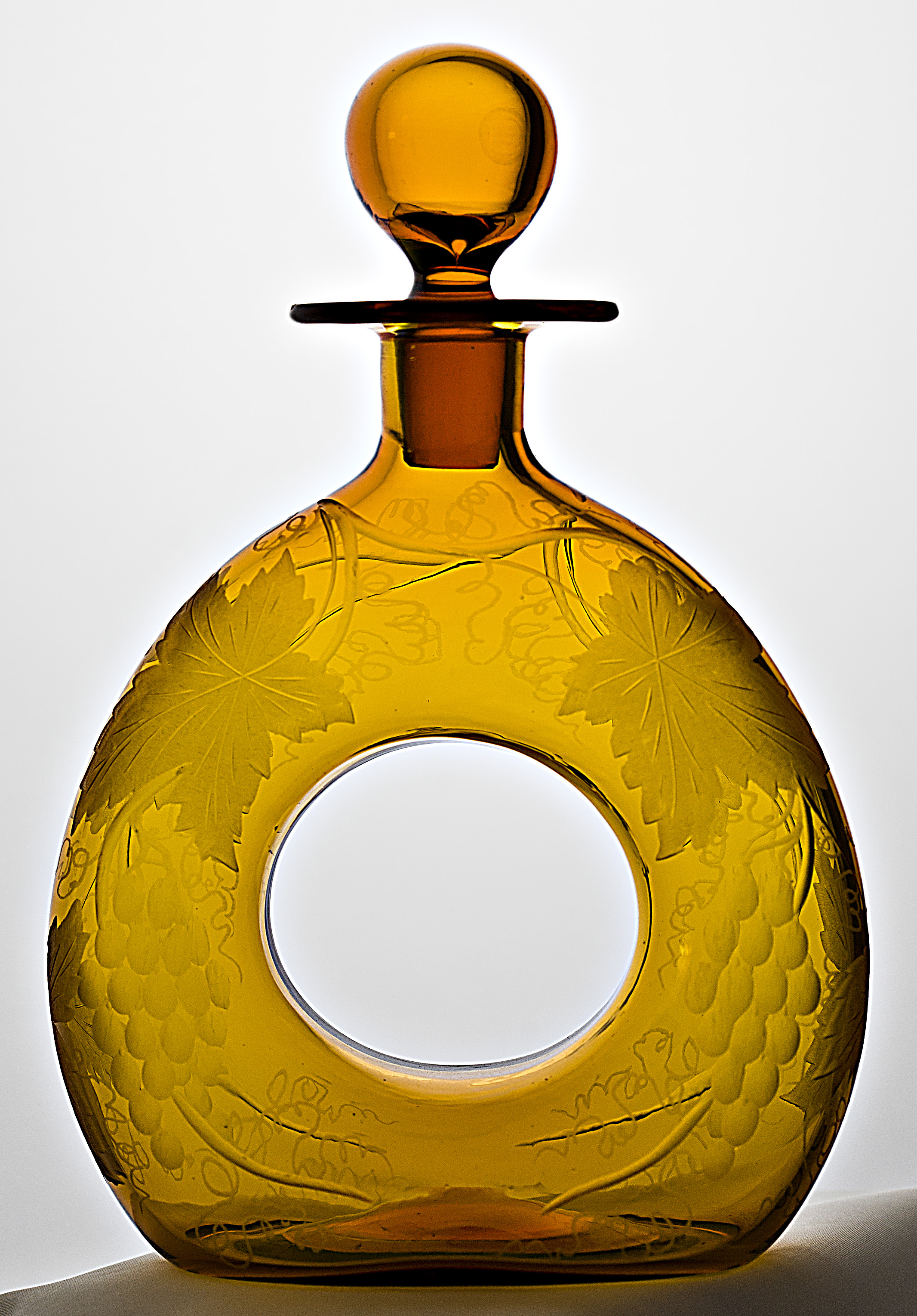 New Exhibition Showcases Luxury Glass from America’s Gilded Age