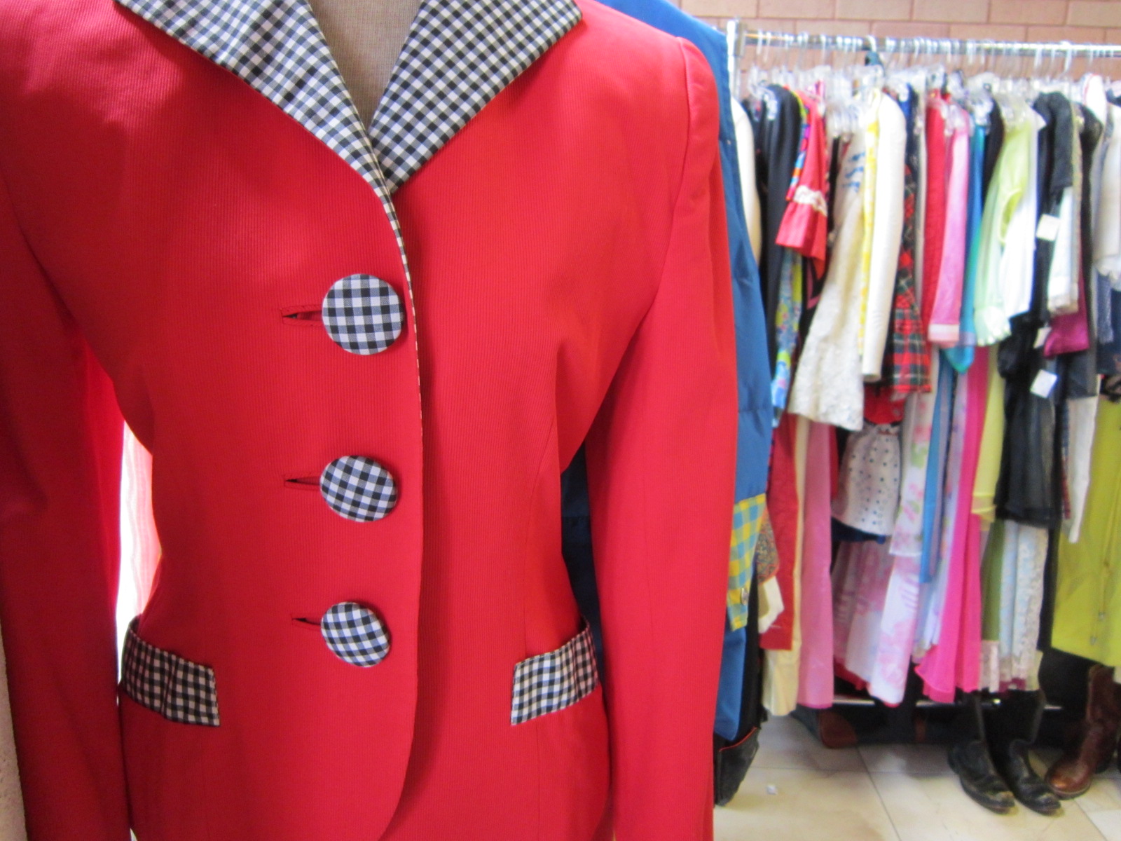 Hundreds Visit the First Dallas Vintage Clothing and Jewelry Show
