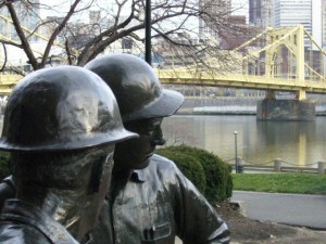 Sculpture in Pittsburgh Between 6th and 7th Streets (70814521)