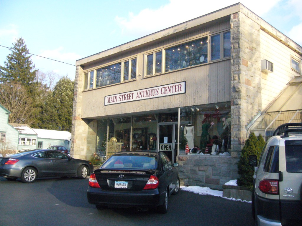 Main Street Antique Center, plan your day here